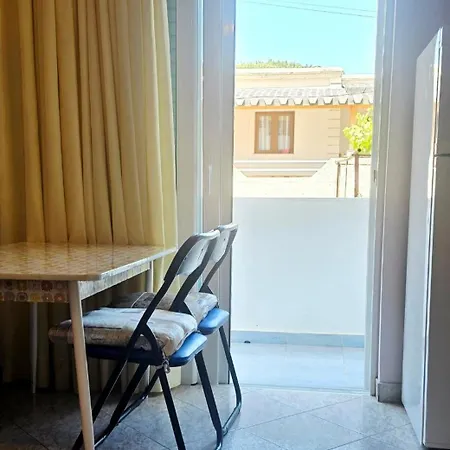 Nook Traditional 4 4 * Himarë